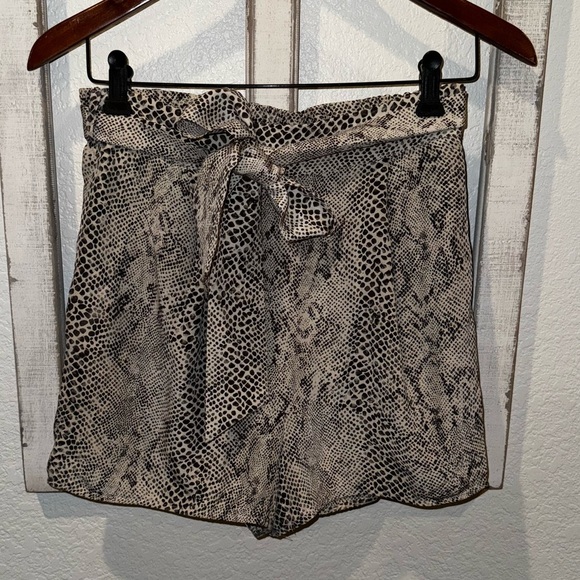 Zimmermann Cobra Snakeskin Print High Waist 100% Silk Tie Waist Shorts Size 6